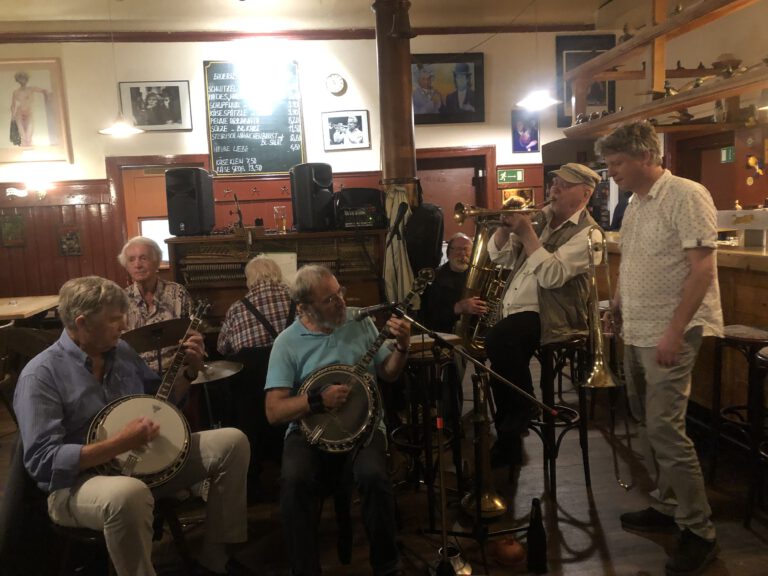 ten dollar-foto-mit norb-gut